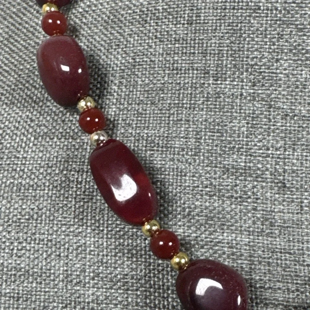 Goldtone Burgundy Acrylic Bead Necklace Handmade 19" - Picture 3 of 6